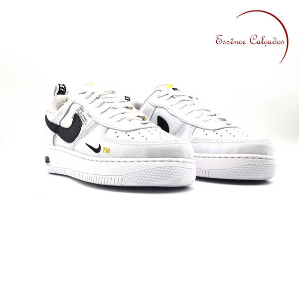 Tênis Nike Air Force V8 Branco e Preto