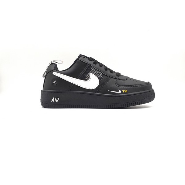 Tênis Nike Air Force V8 Preto e Branco