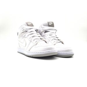 20210227_124929.jpg Tênis Nike Air Jordan Branco B02