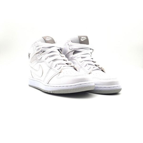 20210227_124929.jpg Tênis Nike Air Jordan Branco B02