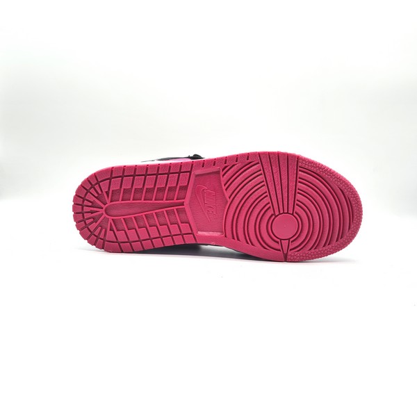 Tênis Nike Air Jordan Preto, Branco e Rosa B14