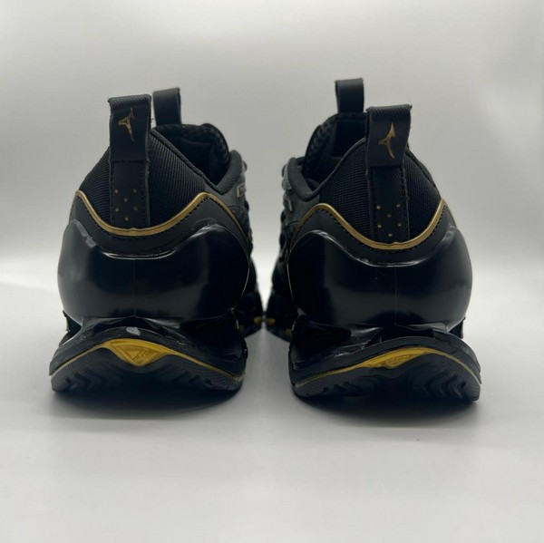 WhatsApp-Image-2023-03-10-at-13.00.19-14.jpg Tênis Mizuno Prophecy 11 Preto e Ouro