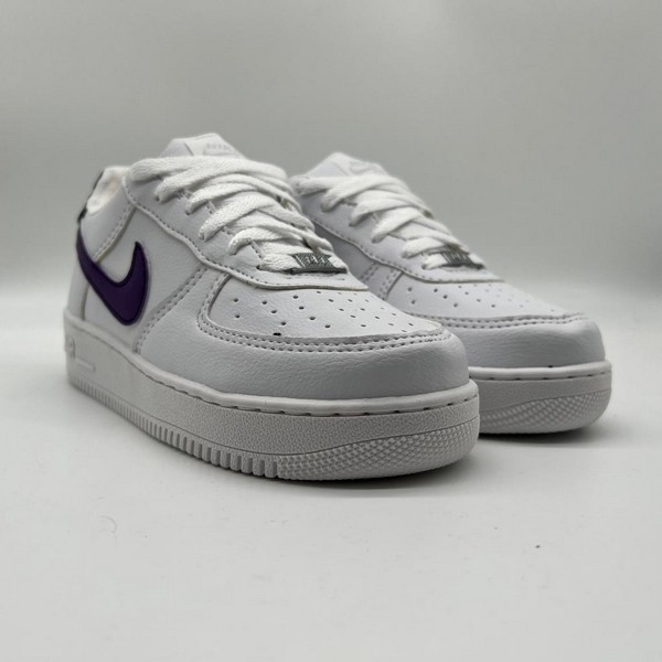 Tênis Nike Air Force Branco e Roxo