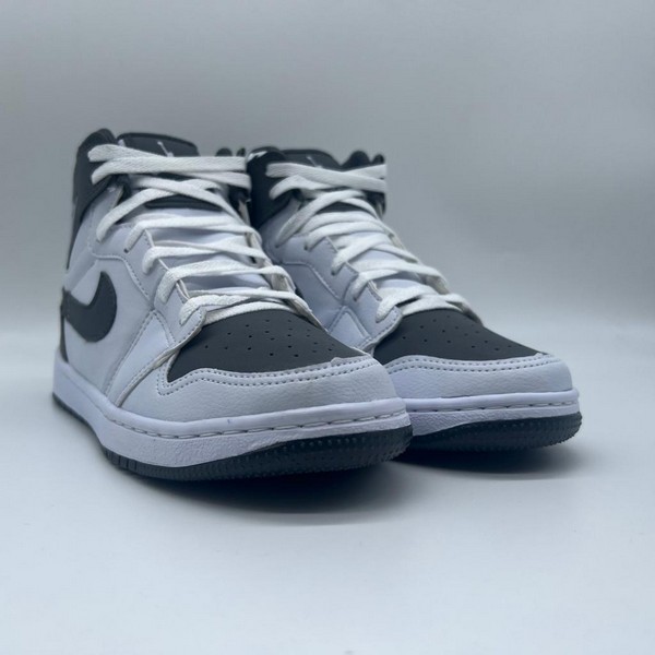 WhatsApp-Image-2023-09-25-at-10.21.29-10.jpg Tênis Nike Air Jordan (Promoção) Branco e Grafite