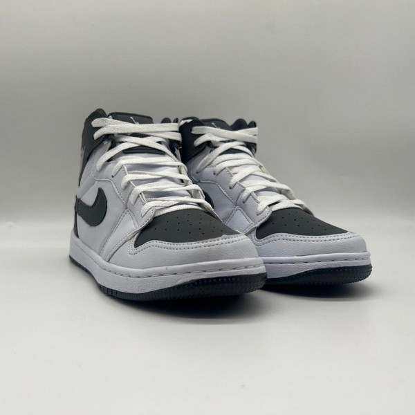 WhatsApp-Image-2023-09-25-at-10.21.30-1.jpg Tênis Nike Air Jordan (Promoção) Branco e Grafite