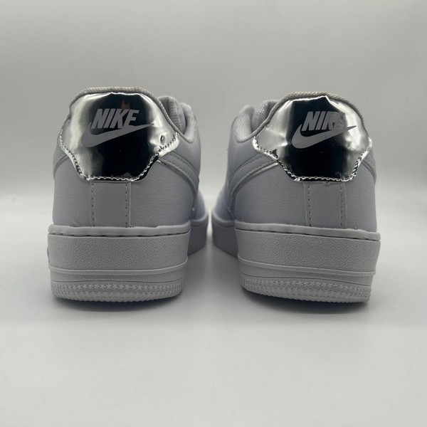 WhatsApp-Image-2023-09-25-at-10.22.34-7.jpg Tênis Nike Air Force Branco e Sombra Prata