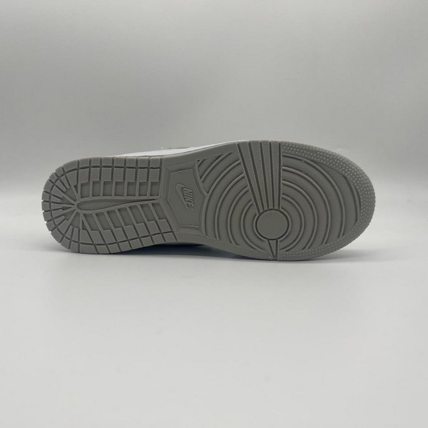 WhatsApp-Image-2023-09-25-at-10.22.35-2.jpg Tênis Nike Air Jordan (Promoção) Branco e Cinza Gelo