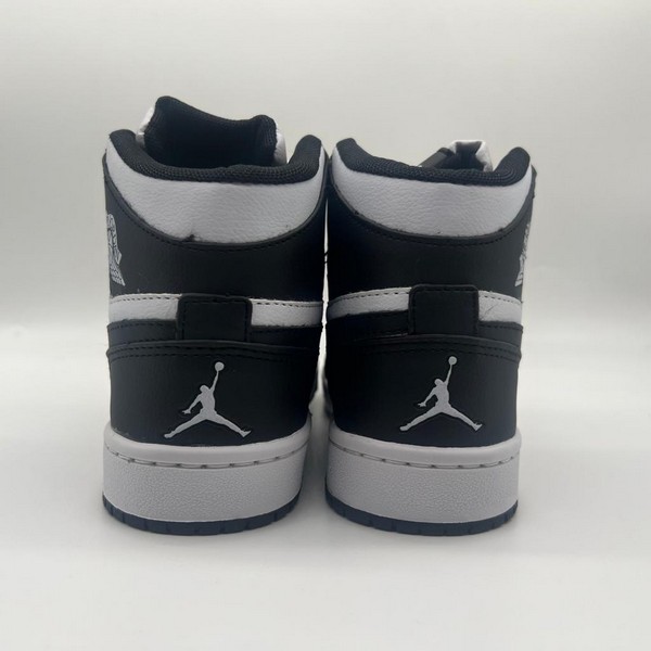 WhatsApp-Image-2023-09-25-at-10.22.56-11.jpg Tênis Nike Air Jordan (Promoção) Preto e Branco