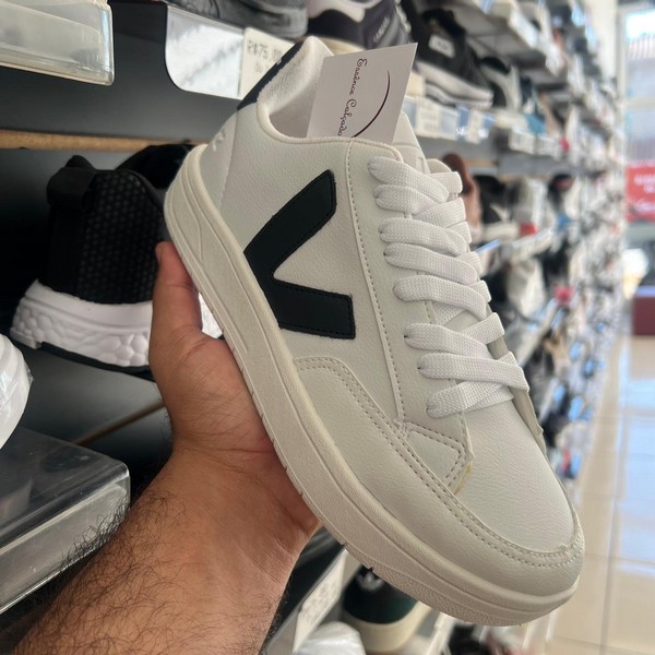WhatsApp-Image-2024-06-17-at-12.24.29-1.jpg Tênis Vert V12 Branco e Preto