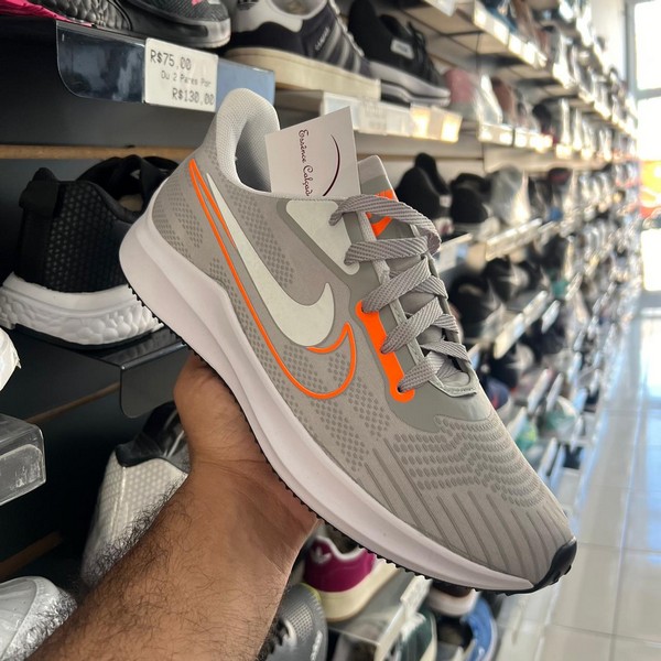WhatsApp-Image-2024-06-17-at-16.40.30-1.jpg Tênis Nike Pegasus Cinza e Laranja