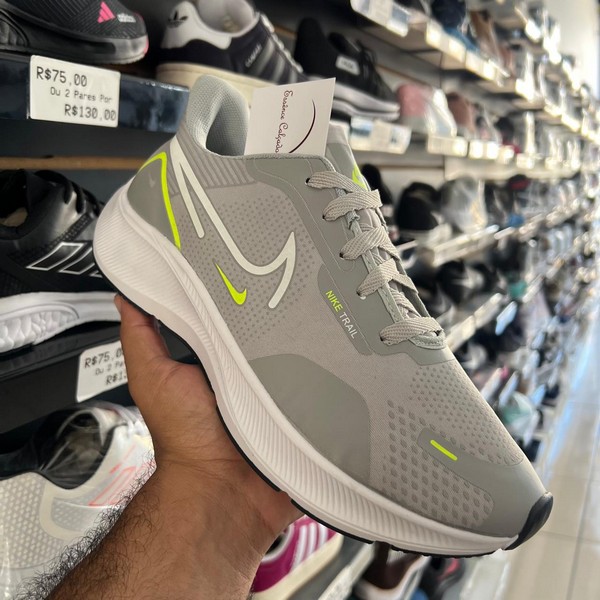 Tênis Nike Trail Cinza e Verde Limão