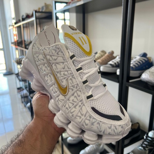 WhatsApp-Image-2024-06-17-at-16.40.31-10.jpg Tênis Nike Shox 12 Molas Bale Branco