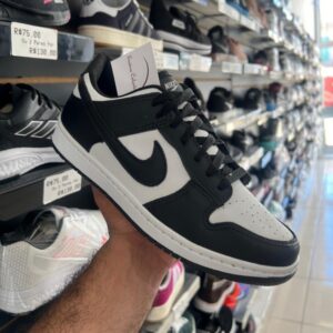 Tênis Nike Dunk Low Preto e Branco (promoção)
