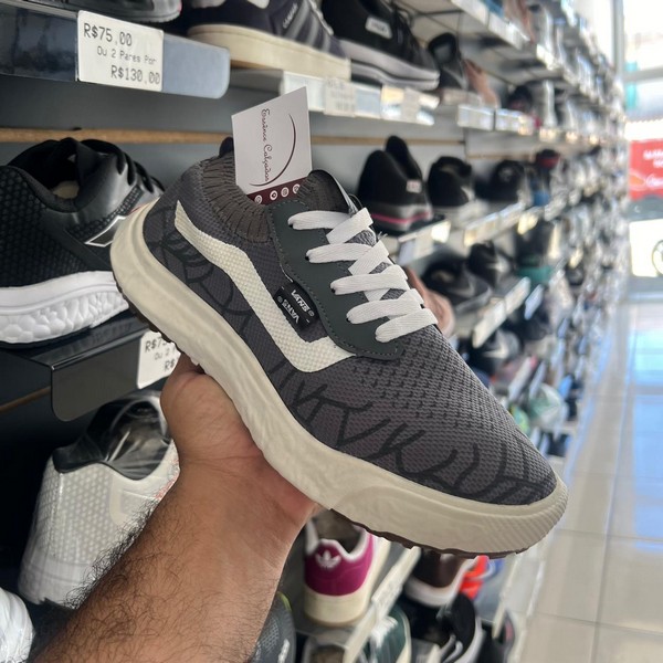 Tênis Vans Ultrarange Grafite