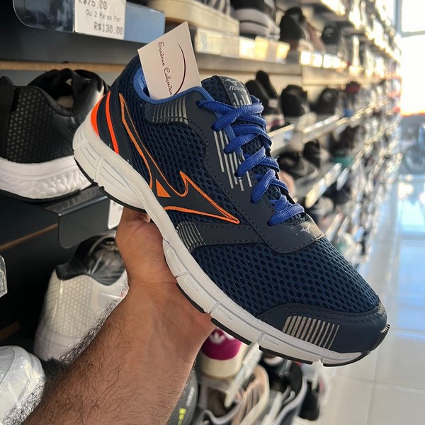 WhatsApp-Image-2024-06-20-at-12.55.51.jpg Tênis Mizuno Jet Azul Marinho e Laranja