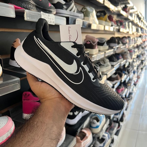 WhatsApp-Image-2024-08-16-at-17.28.53-2.jpg Tênis Nike Pegasus Preto e Branco