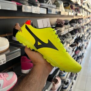 WhatsApp-Image-2024-08-16-at-17.28.53-3.jpg Chuteira Mizuno Morelia Neo Amarela Society