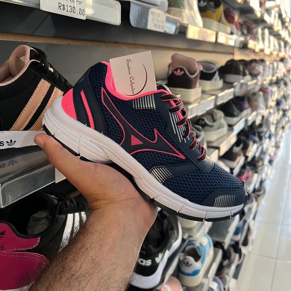 WhatsApp-Image-2024-08-16-at-17.28.54-1.jpg Tênis Mizuno Jet Azul Marinho e Rosa