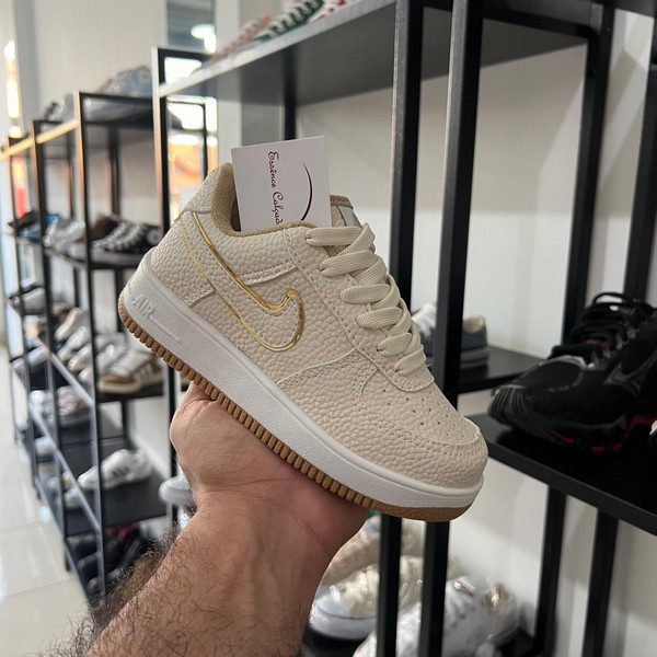 WhatsApp-Image-2024-08-16-at-17.28.55.jpg Tênis Nike Air Force (Infantil) Dourado